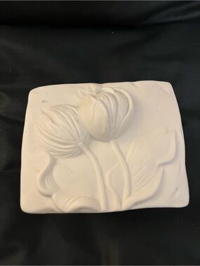PM051026 White Floral Ceramic Trinket Box - Home Accents Decor